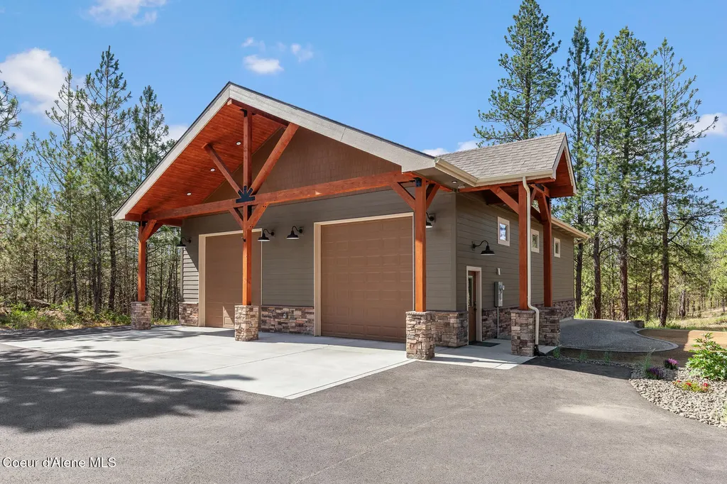 19673 W Treend Road Post Falls ID 83854
