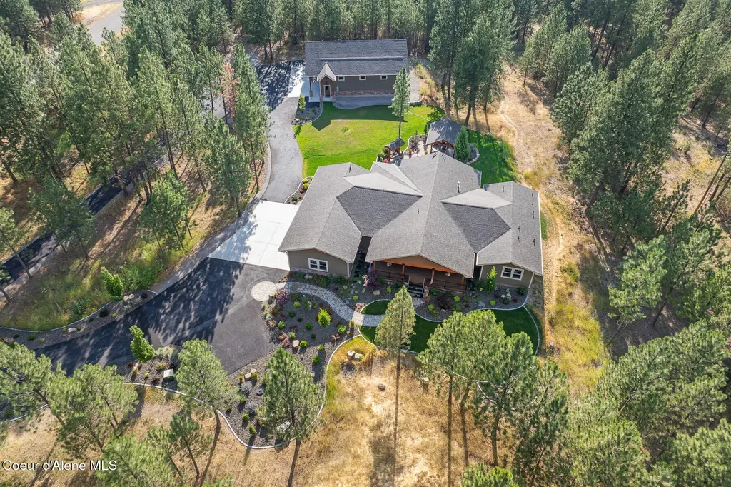 19673 W Treend Road Post Falls ID 83854
