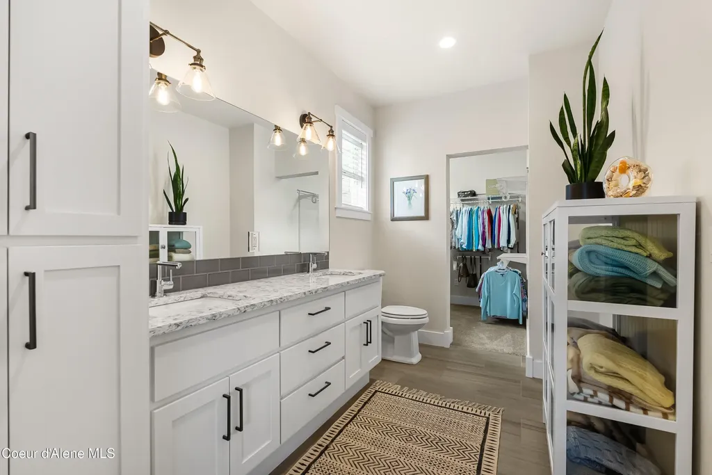 409 S Boyer Avenue Sandpoint ID 83864