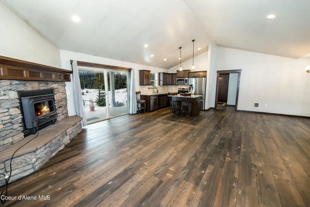 586 Fairway Drive Priest Lake ID 83856