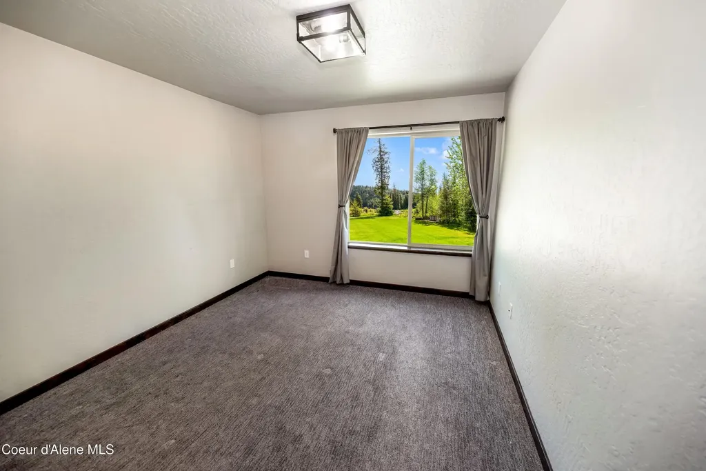 586 Fairway Drive Priest Lake ID 83856