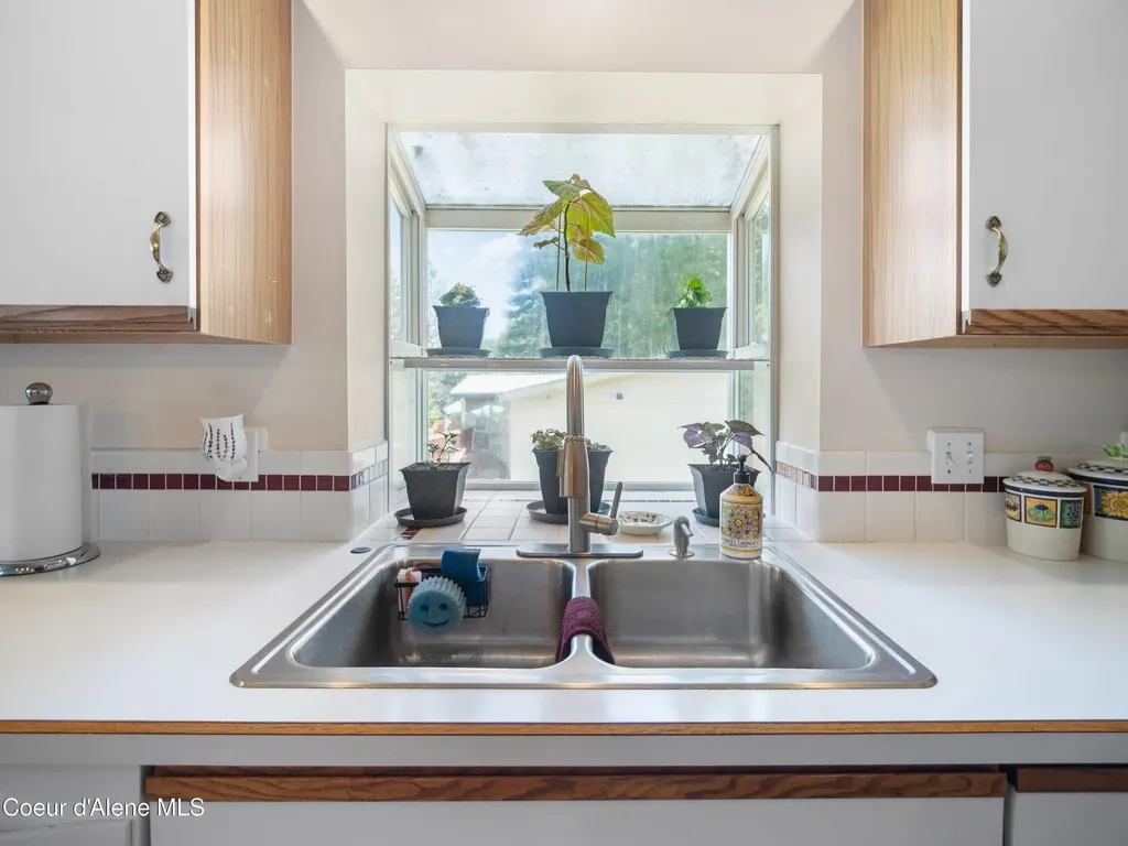 26370 S Hinds Drive St. Maries ID 83861