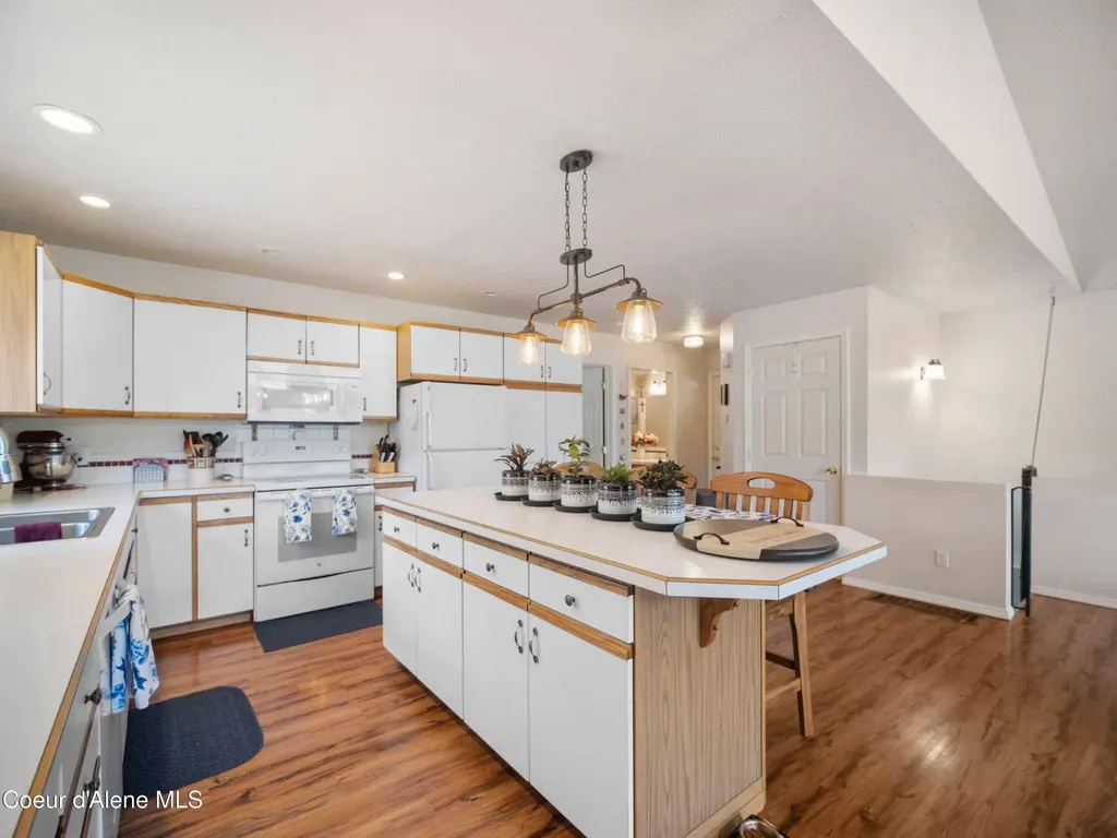 26370 S Hinds Drive St. Maries ID 83861