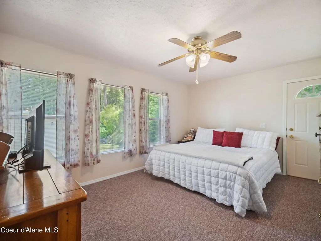 26370 S Hinds Drive St. Maries ID 83861