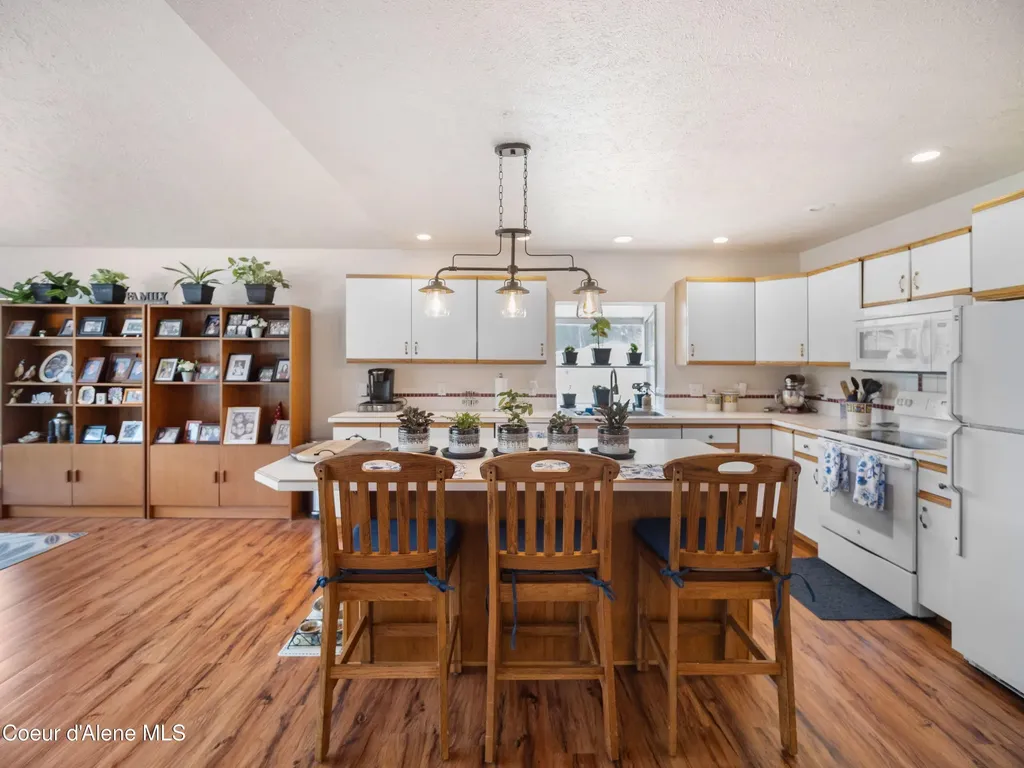 26370 S Hinds Drive St. Maries ID 83861