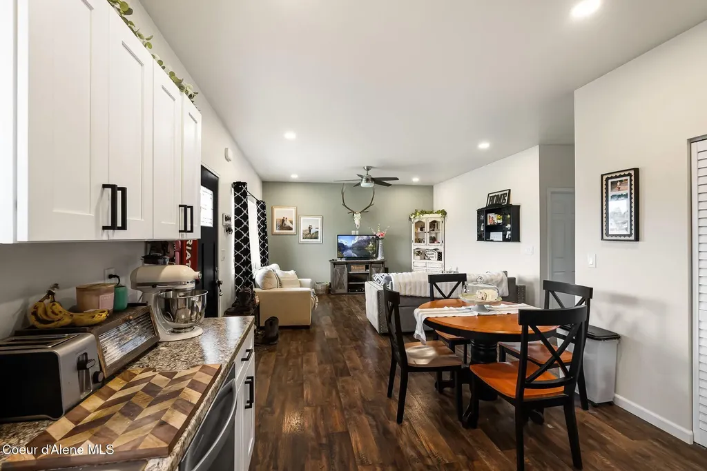 74 Omaha Way Sagle ID 83860