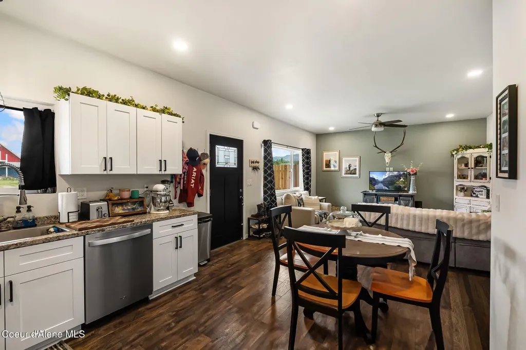 74 Omaha Way Sagle ID 83860