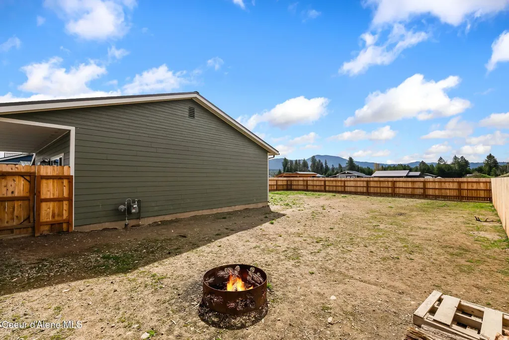 74 Omaha Way Sagle ID 83860