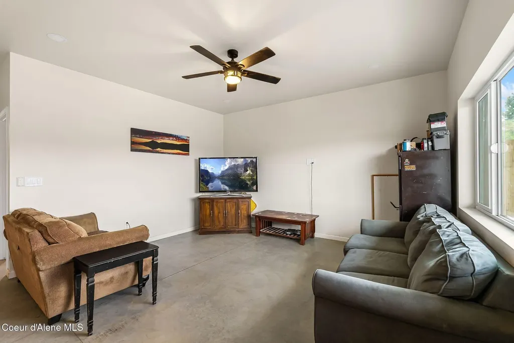 74 Omaha Way Sagle ID 83860