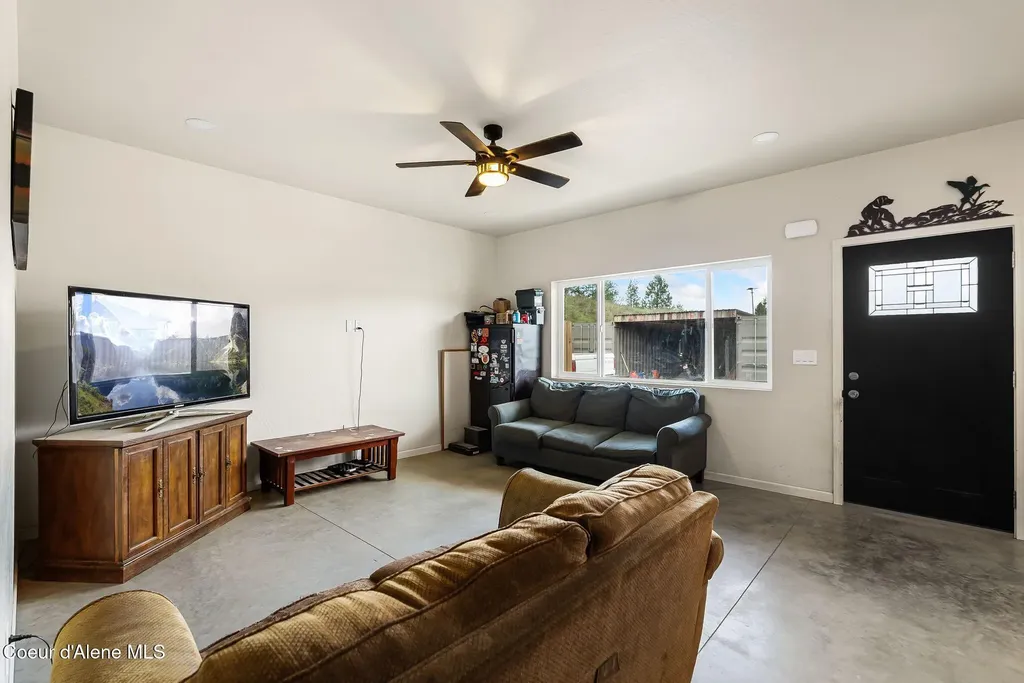 74 Omaha Way Sagle ID 83860