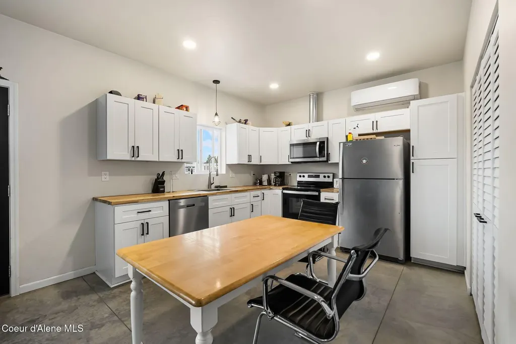 74 Omaha Way Sagle ID 83860