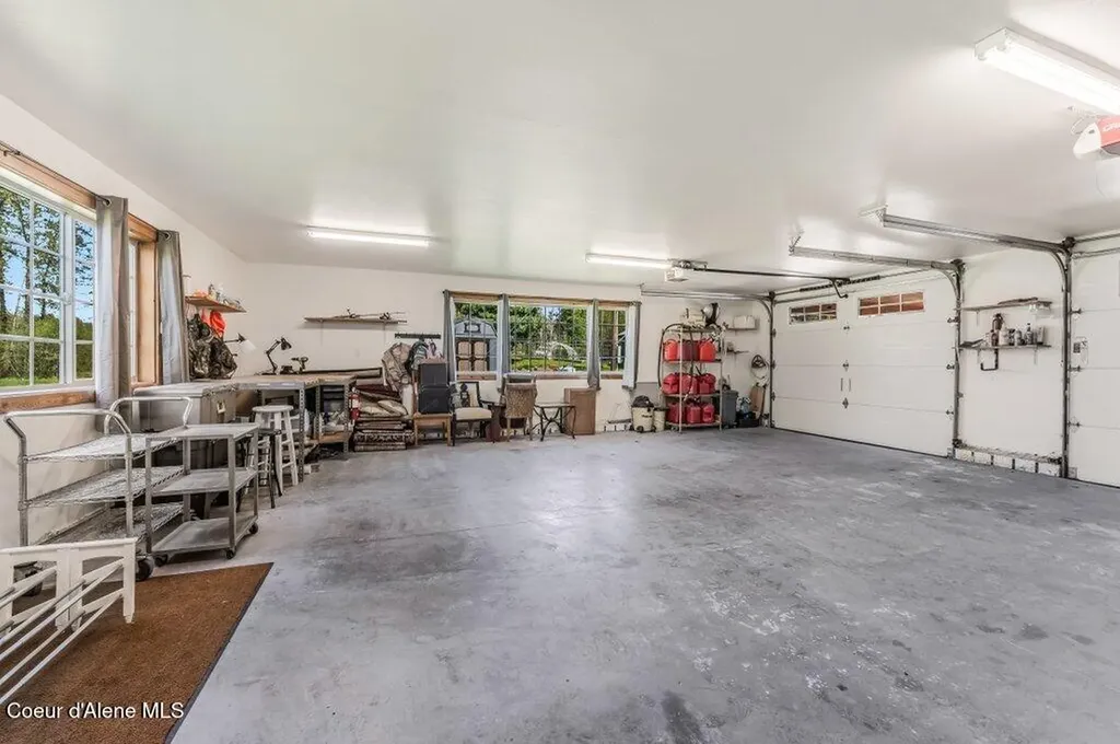 215 Hulett Hills Drive Sandpoint ID 83864