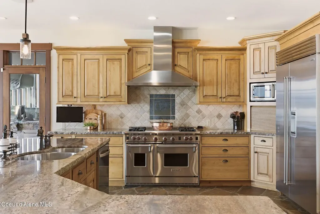 1521 Northshore Drive Sandpoint ID 83864