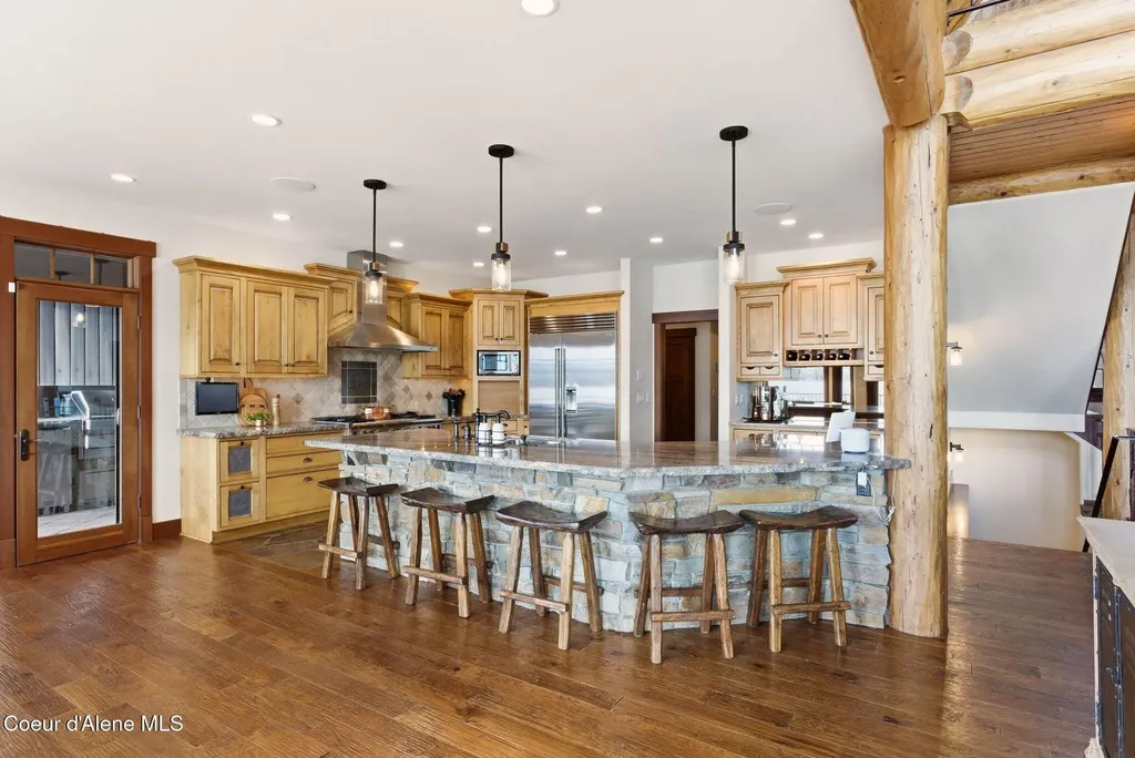 1521 Northshore Drive Sandpoint ID 83864