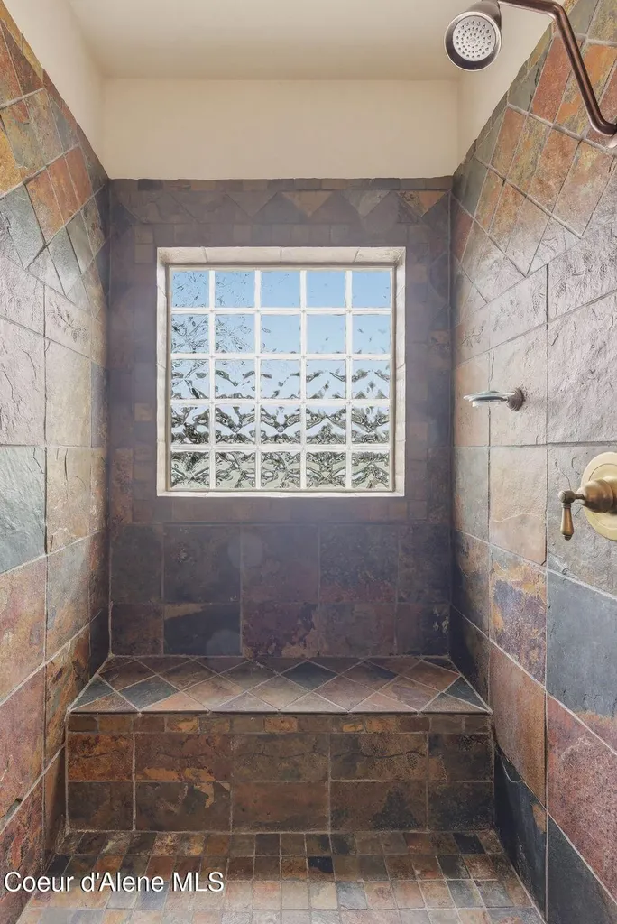 1521 Northshore Drive Sandpoint ID 83864