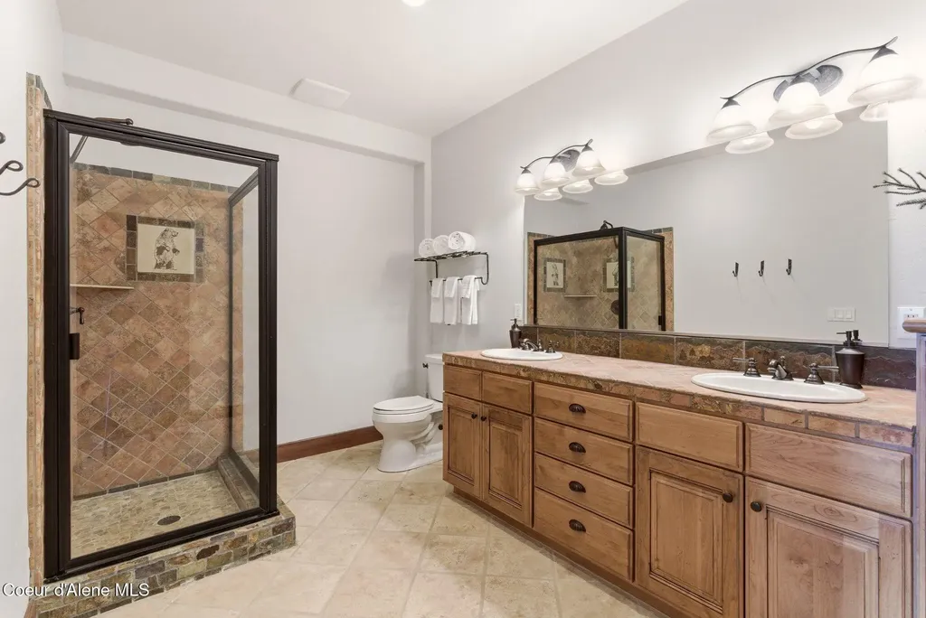 1521 Northshore Drive Sandpoint ID 83864