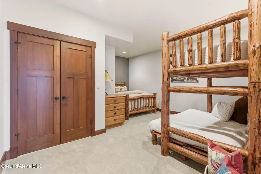 1521 Northshore Drive Sandpoint ID 83864