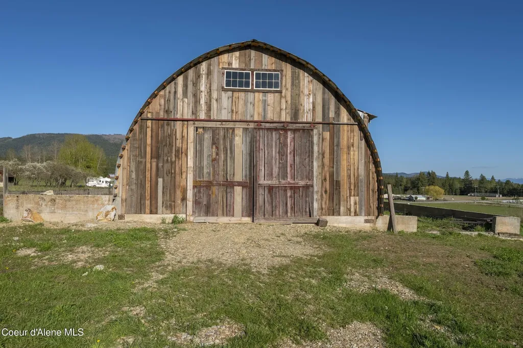 1050 Eastside Road Priest River ID 83856