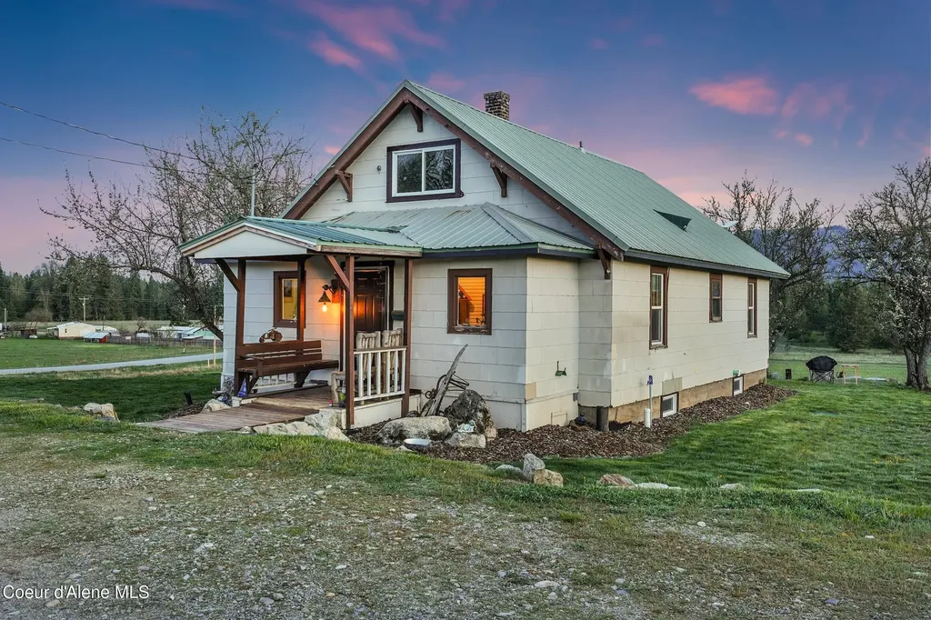 1050 Eastside Road Priest River ID 83856