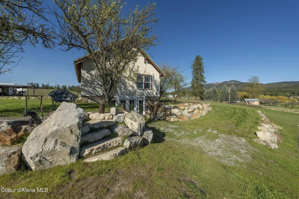 1050 Eastside Road Priest River ID 83856