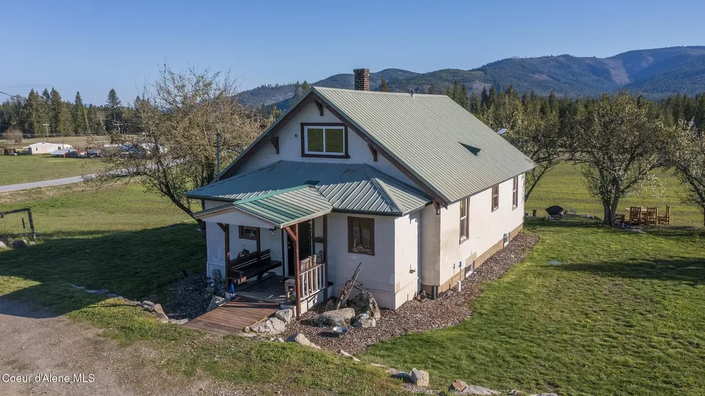 1050 Eastside Road Priest River ID 83856