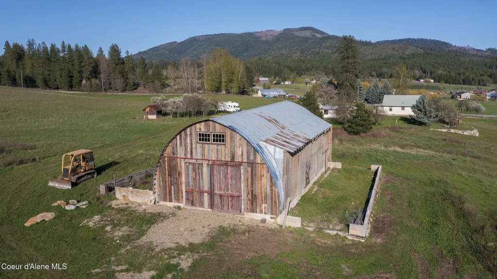 1050 Eastside Road Priest River ID 83856