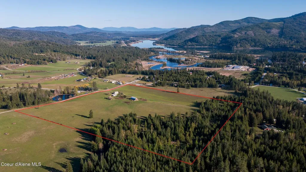 1050 Eastside Road Priest River ID 83856