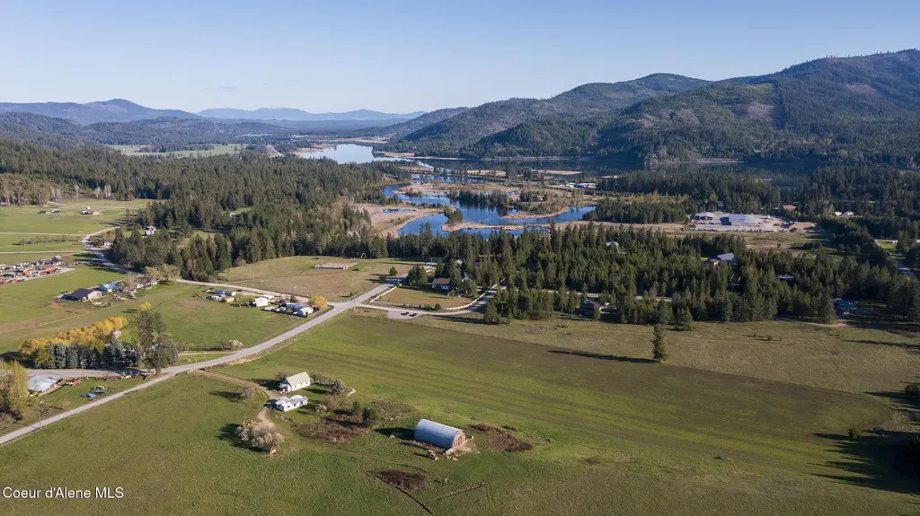 1050 Eastside Road Priest River ID 83856