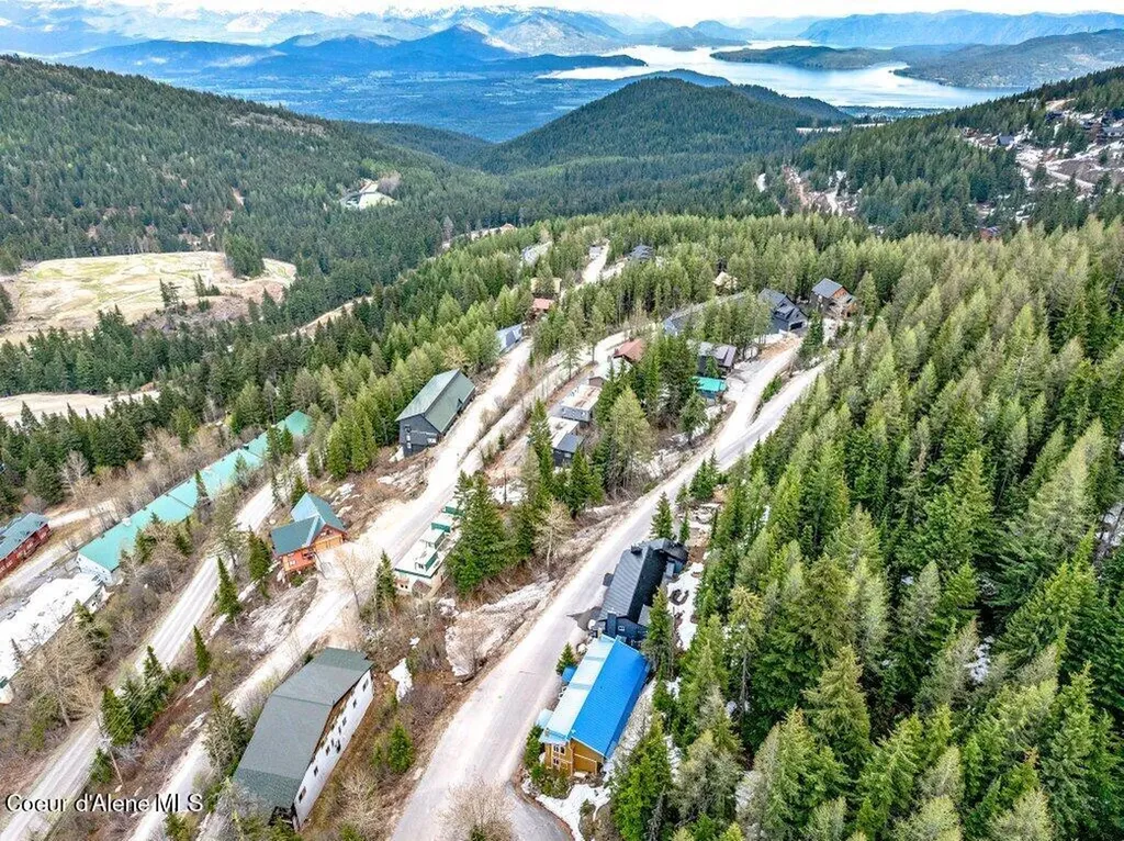 226 Mogul Hill Road Building 3 Road Sandpoint ID 83864