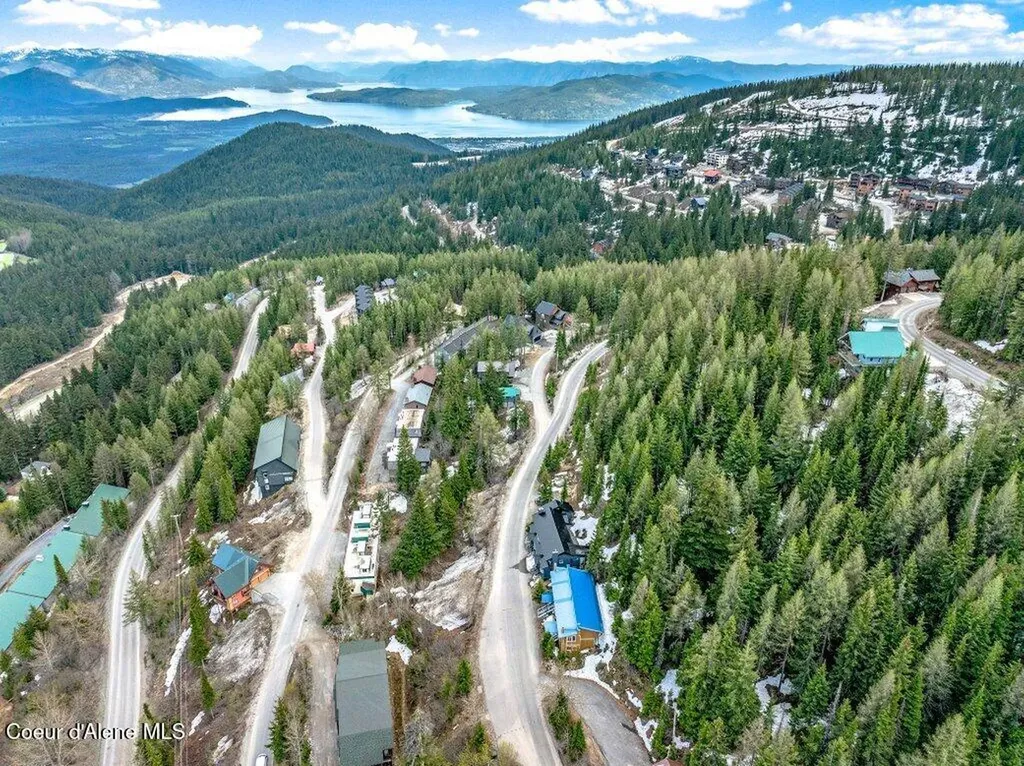 226 Mogul Hill Road Building 3 Road Sandpoint ID 83864