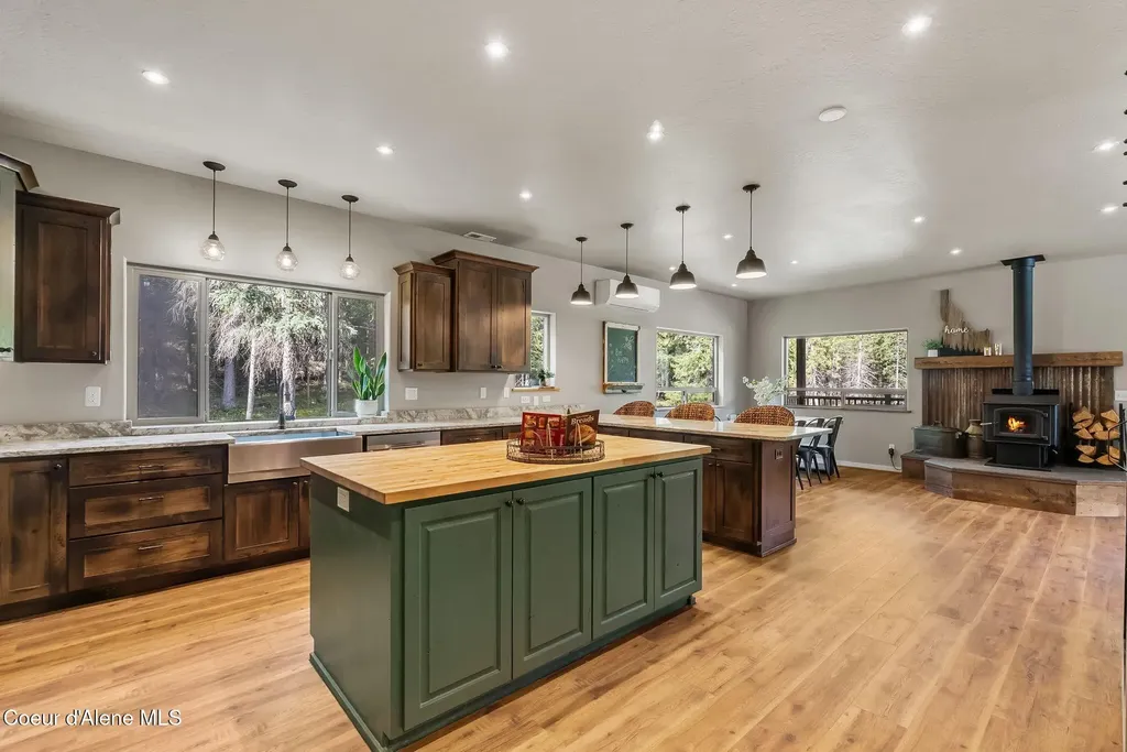 396 Latigo Lane Naples ID 83847
