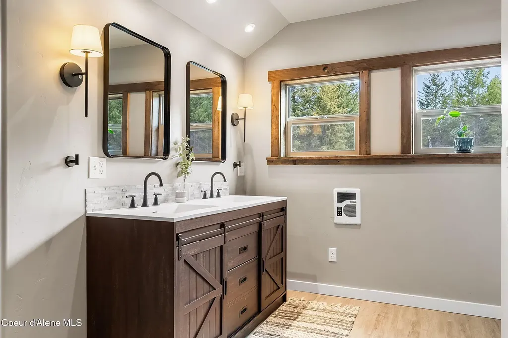 396 Latigo Lane Naples ID 83847