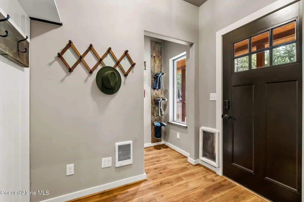 396 Latigo Lane Naples ID 83847