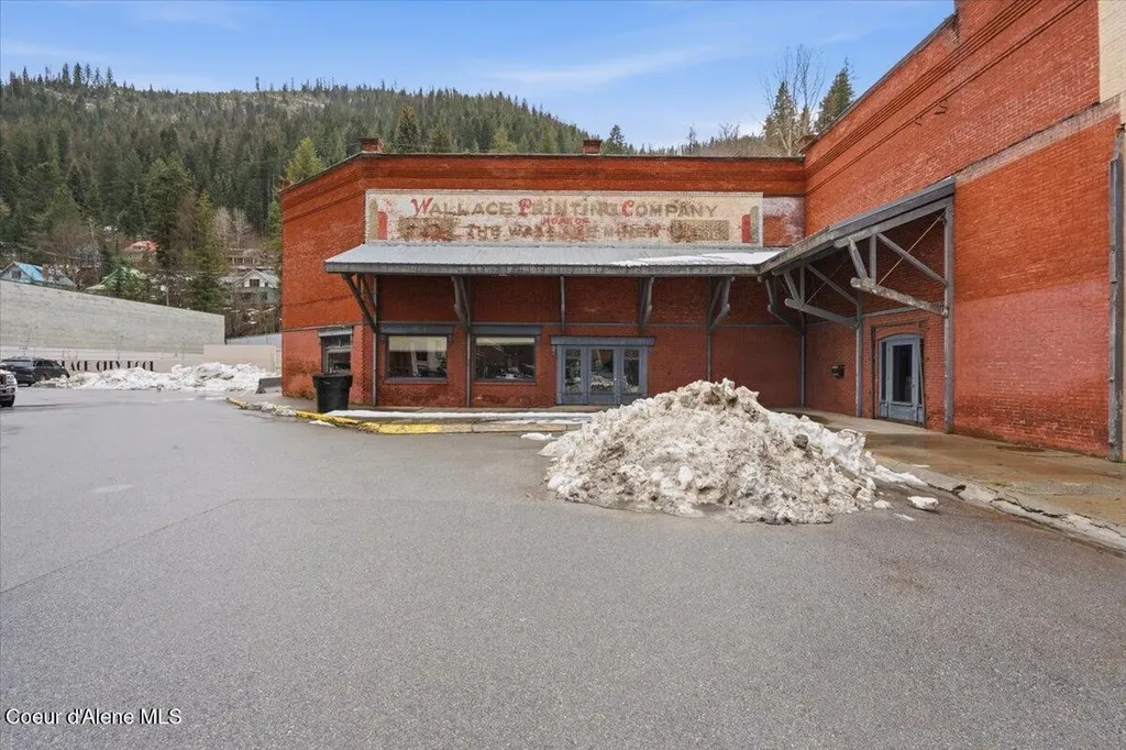 524 Bank Street Wallace ID 83873
