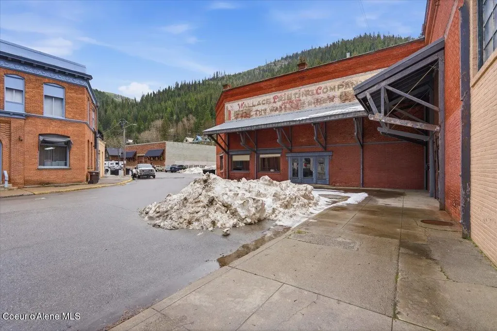 524 Bank Street Wallace ID 83873