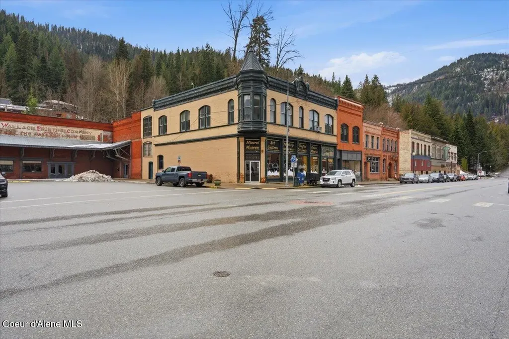 524 Bank Street Wallace ID 83873