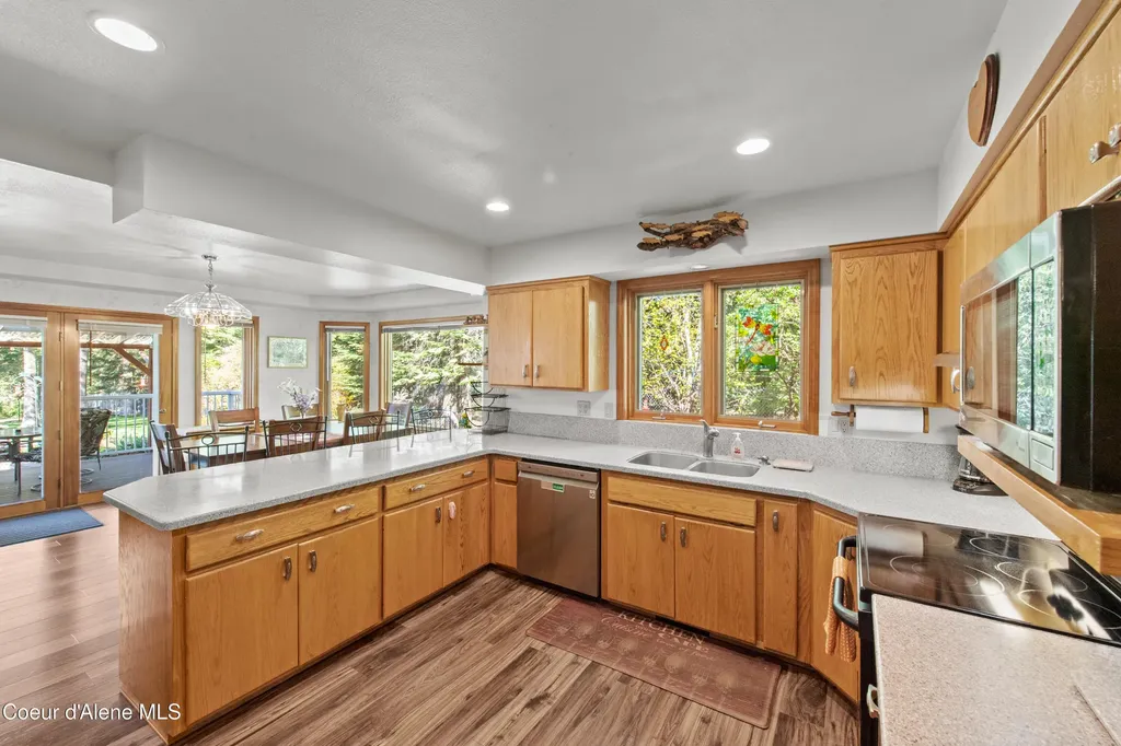 11089 N Point Hayden Drive Hayden Lake ID 83835