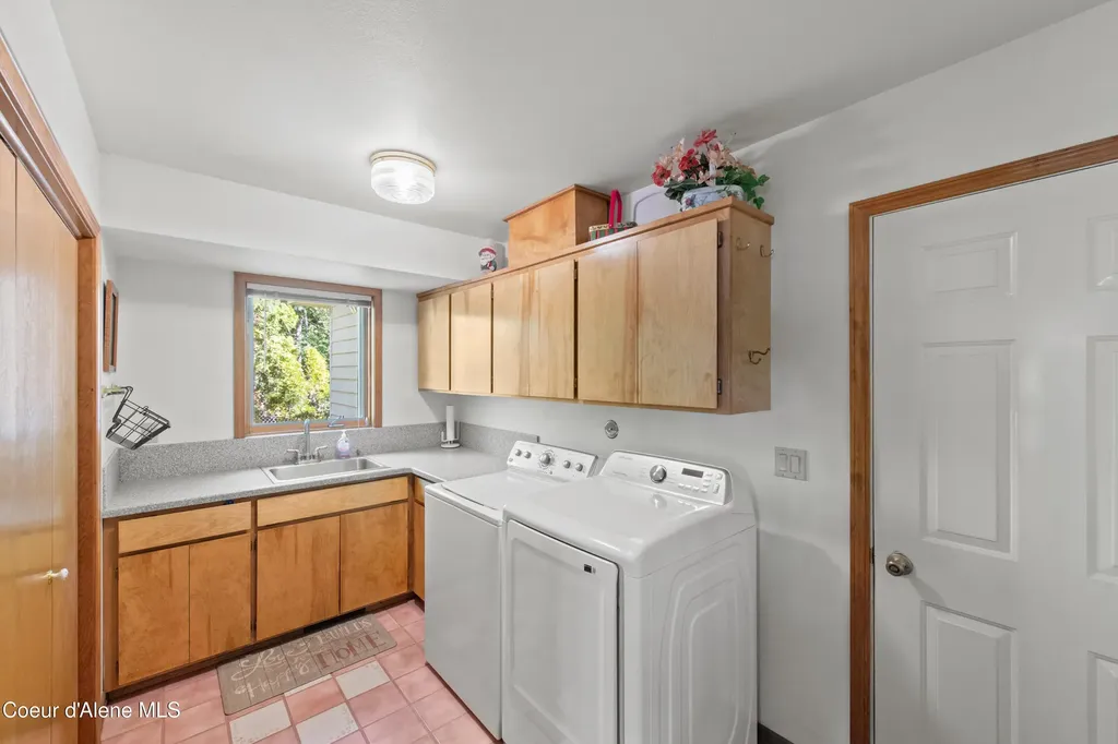 11089 N Point Hayden Drive Hayden Lake ID 83835