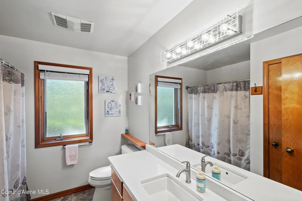 11089 N Point Hayden Drive Hayden Lake ID 83835
