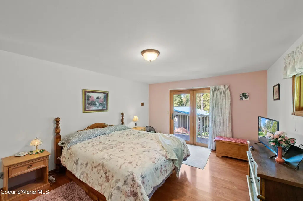 11089 N Point Hayden Drive Hayden Lake ID 83835