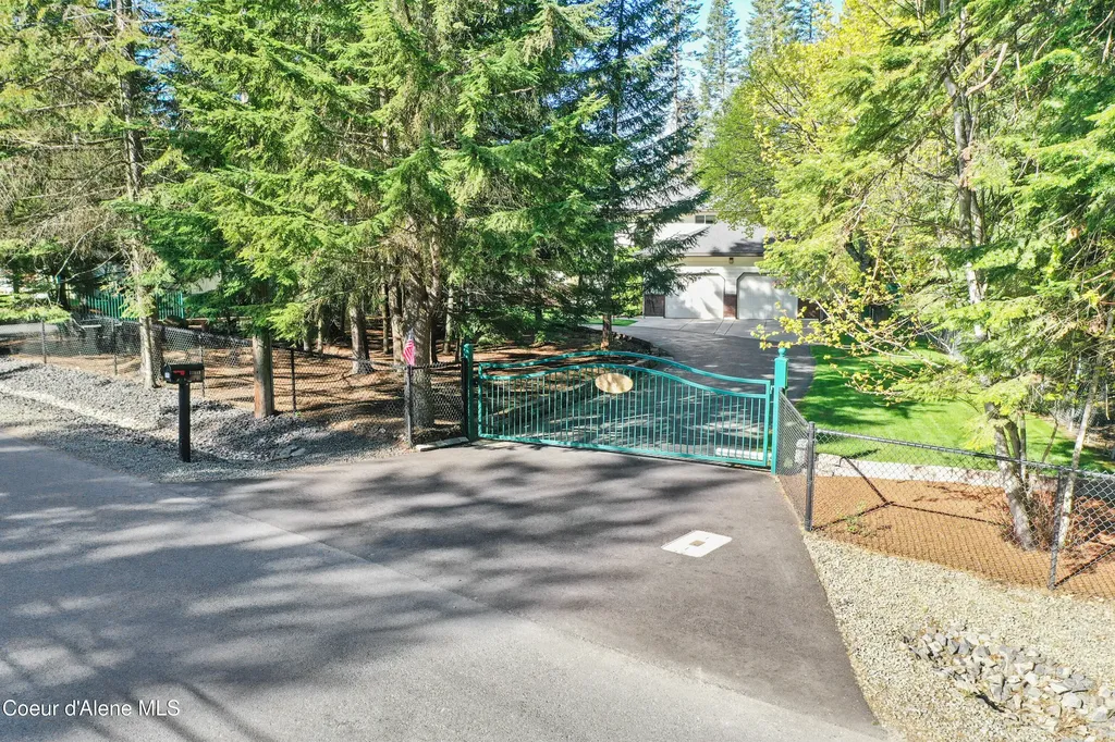 11089 N Point Hayden Drive Hayden Lake ID 83835