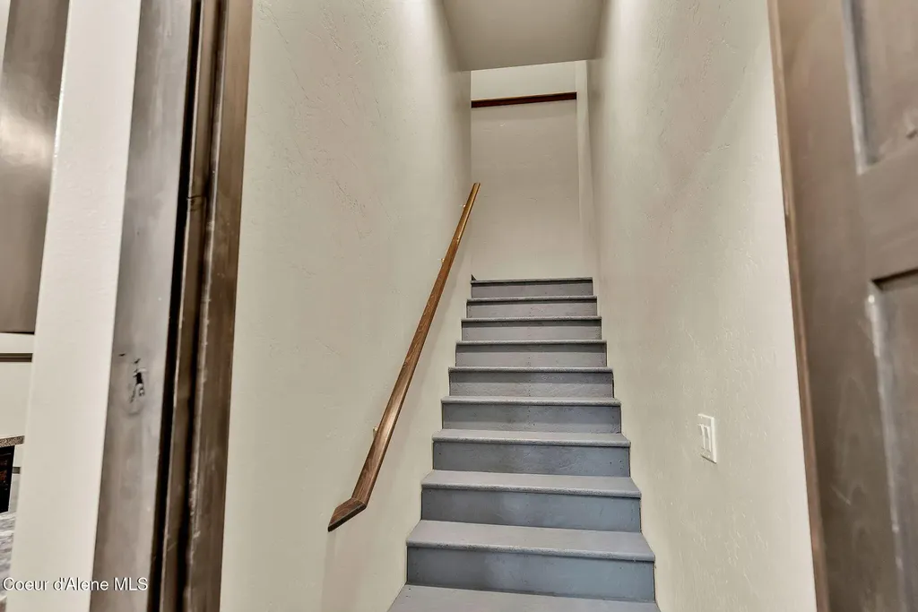 42 Seneacquoteen Drive Priest River ID 83856