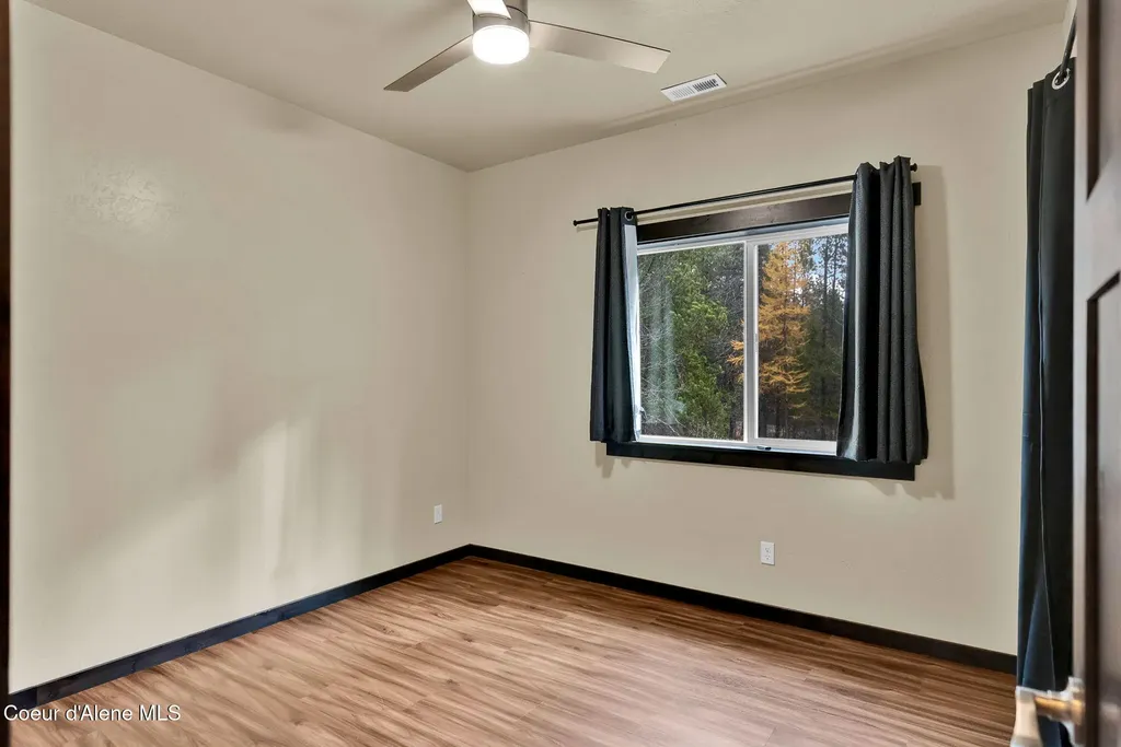 42 Seneacquoteen Drive Priest River ID 83856