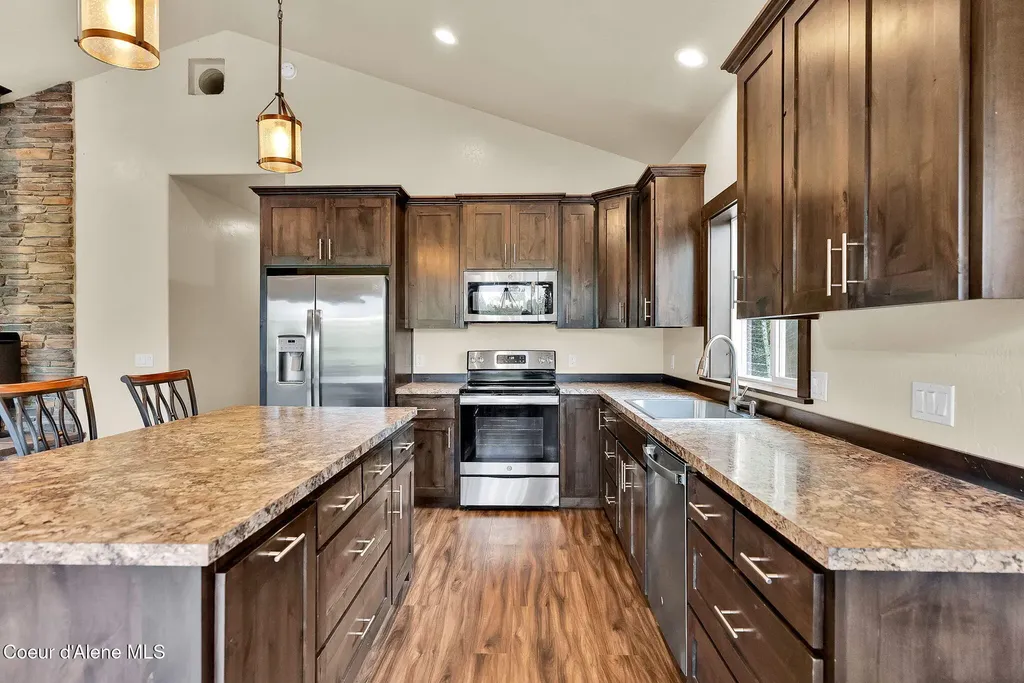42 Seneacquoteen Drive Priest River ID 83856