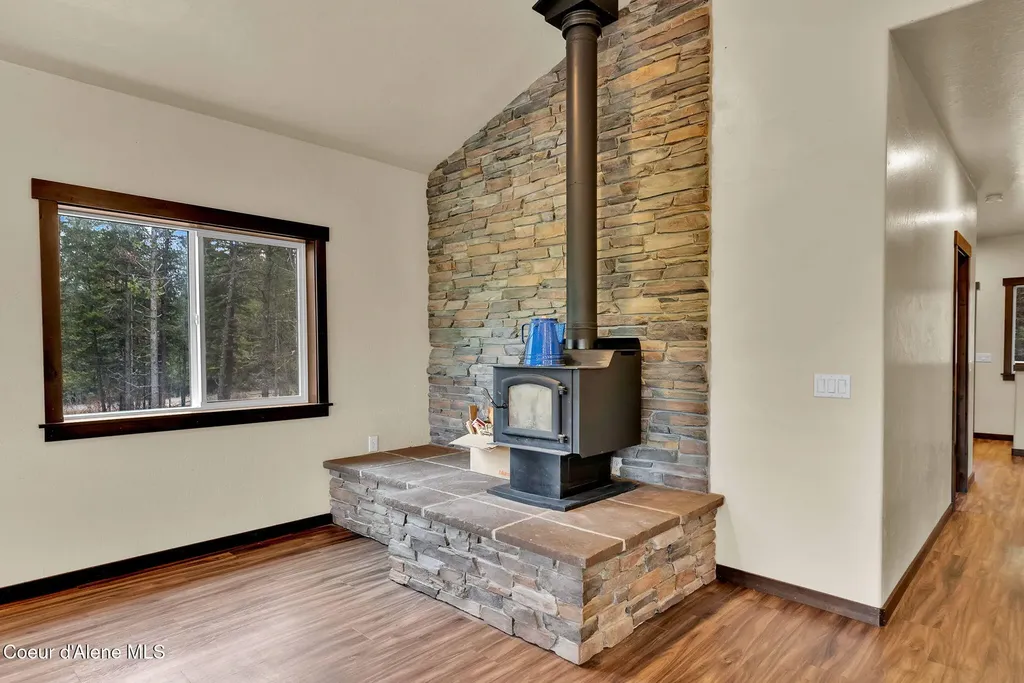 42 Seneacquoteen Drive Priest River ID 83856