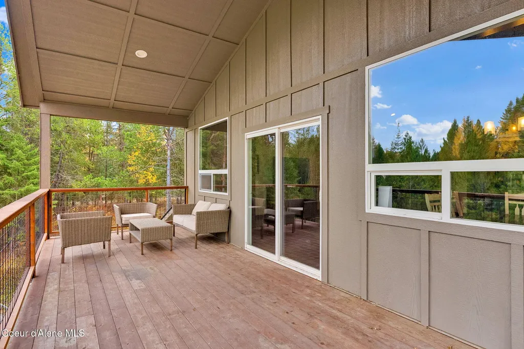 42 Seneacquoteen Drive Priest River ID 83856