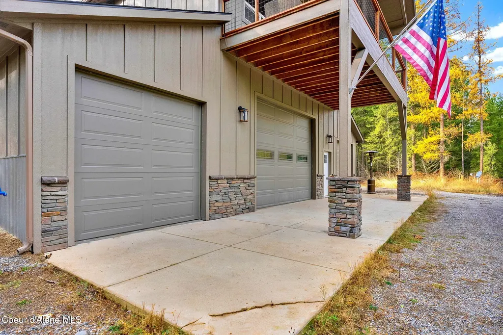 42 Seneacquoteen Drive Priest River ID 83856