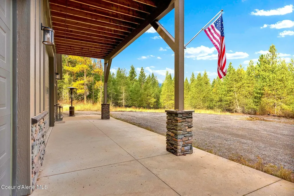 42 Seneacquoteen Drive Priest River ID 83856