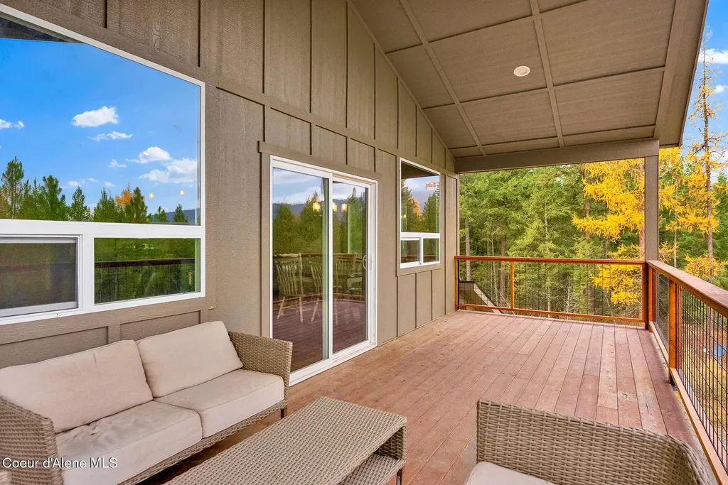 42 Seneacquoteen Drive Priest River ID 83856