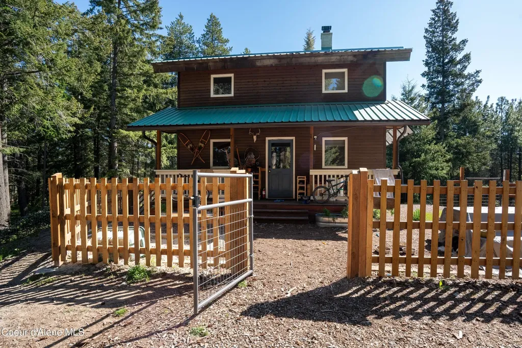 450 Coyote Way Bonners Ferry ID 83805